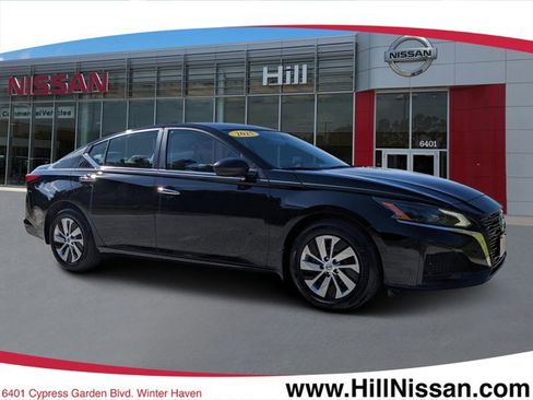Certified 2025 Nissan Altima 2.5 S FWD image 1