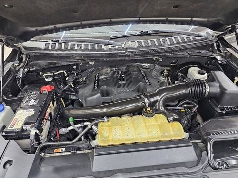 Used 2018 Lincoln Navigator Select w/ Technology Package image 46