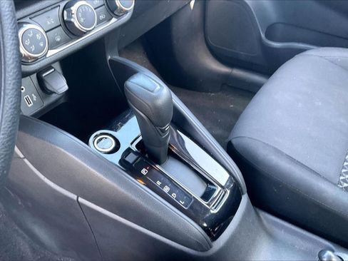 Used 2021 Nissan Versa S FWD image 15