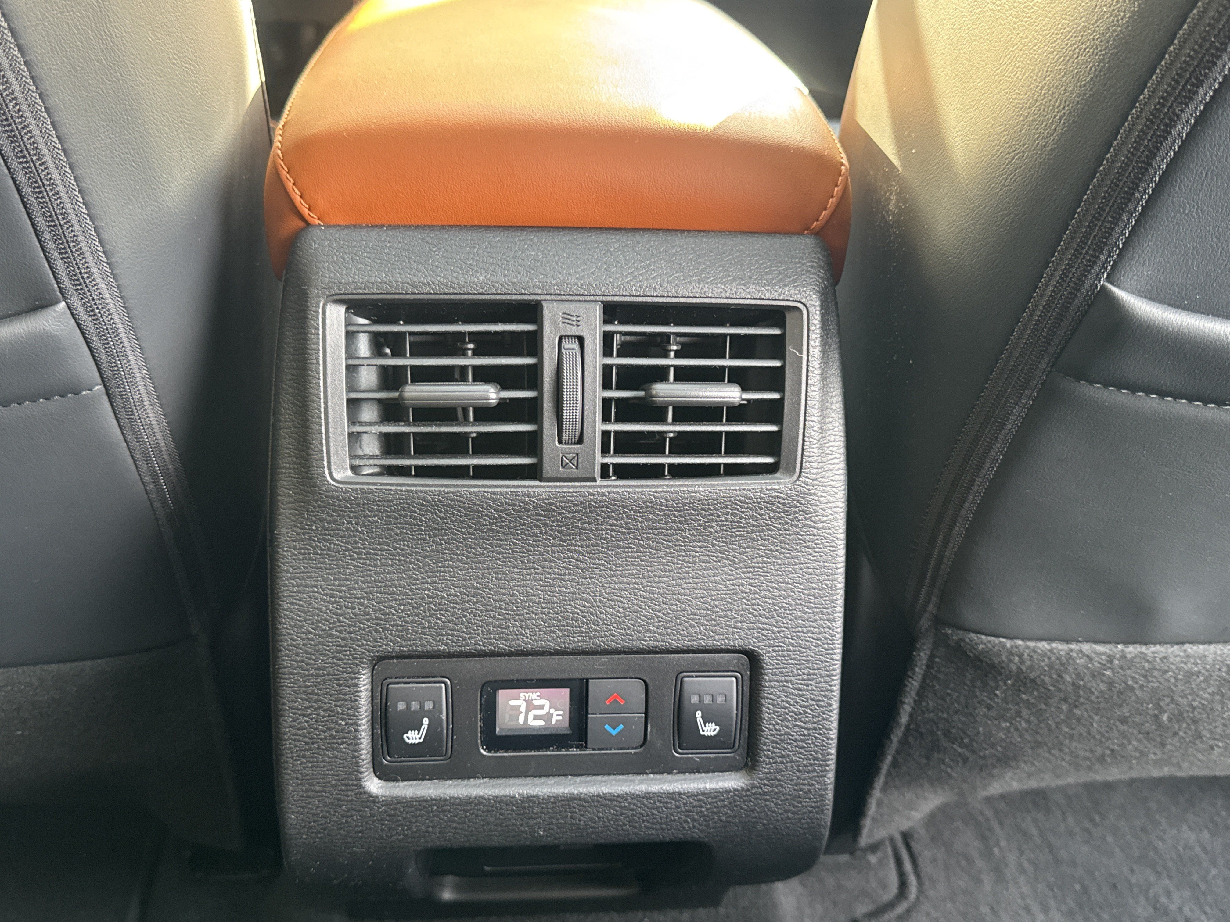 Used 2022 Mitsubishi Outlander SEL AWD/4WD image 16