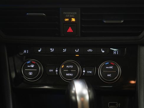 Used 2019 Volkswagen Jetta SEL FWD image 15