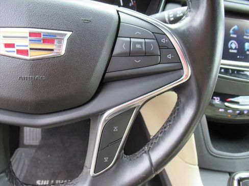 Used 2019 Cadillac XT5 Base image 18