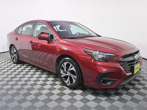 Used 2025 Subaru Legacy Premium AWD/4WD image 8