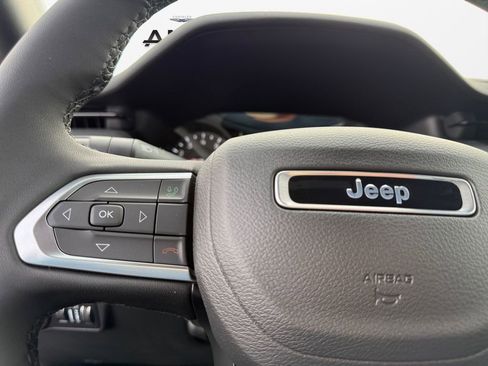 New 2026 Jeep Compass Limited image 25