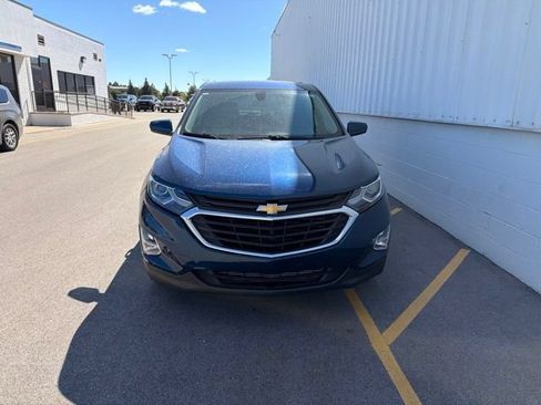 Used 2019 Chevrolet Equinox LT FWD image 3