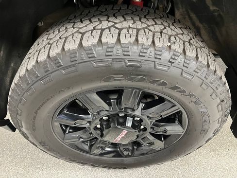 Used 2024 GMC Sierra 3500 AT4 w/ AT4 Premium Plus Package AWD/4WD image 15