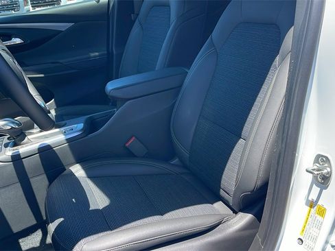 Used 2024 Buick Envista Preferred w/ Convenience I Package image 10