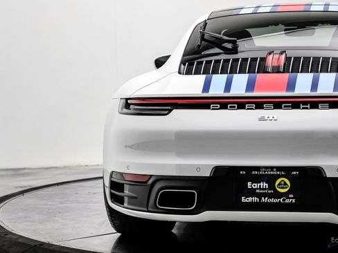 Used 2020 Porsche 911 Carrera RWD image 17