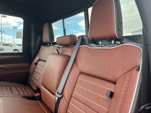 Certified 2026 GMC Sierra 2500 Denali Ultimate w/ LPO, Black Badging Package AWD/4WD image 20