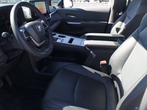 Used 2024 Toyota Sienna XSE image 15