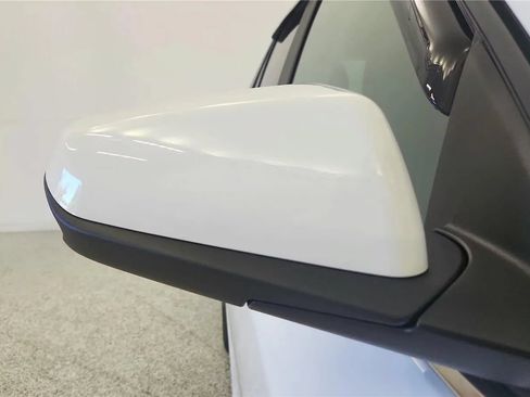 Used 2024 Chevrolet Equinox LT FWD image 18