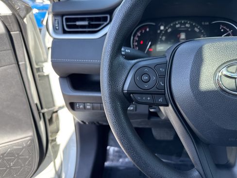 Used 2024 Toyota RAV4 XLE w/ Convenience Package FWD image 19