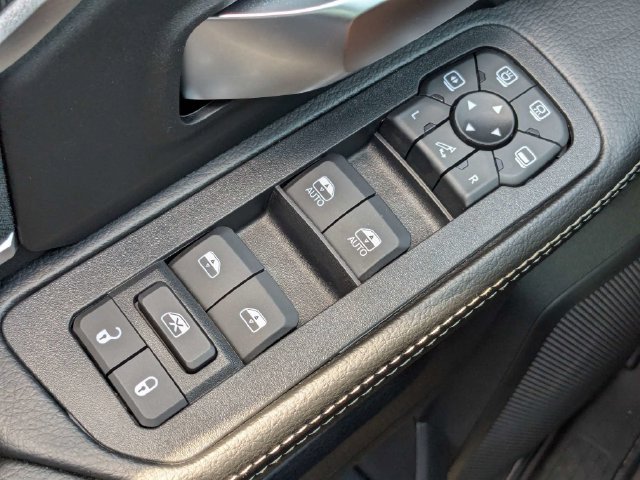 New 2026 RAM 3500 Big Horn AWD/4WD image 29
