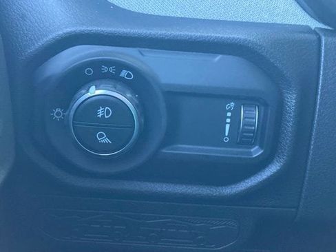 Used 2025 Jeep Gladiator Sport AWD/4WD image 28