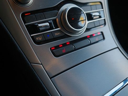 Used 2017 Lincoln MKZ Select image 24