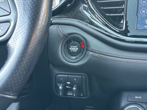 Used 2022 Dodge Durango R/T RWD image 26