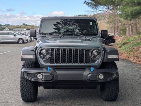 Certified 2025 Jeep Wrangler Unlimited Rubicon 4xe w/ Convenience Group AWD/4WD image 2