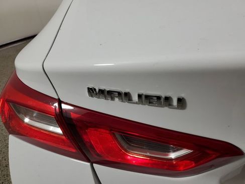 Used 2025 Chevrolet Malibu LT FWD image 7