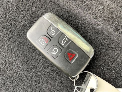 Used 2015 Land Rover LR4 HSE LUX AWD/4WD image 9