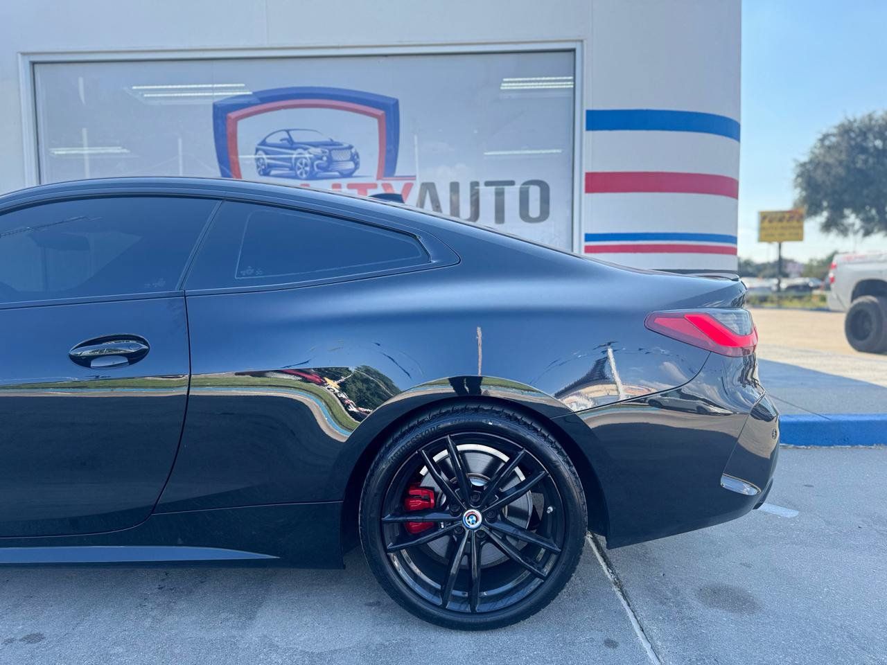 Used 2023 BMW M440i Coupe w/ Premium Package RWD image 29