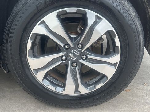 Used 2018 Honda CR-V LX image 25