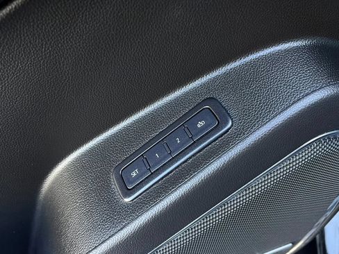 Used 2020 Chevrolet Suburban LT AWD/4WD image 33