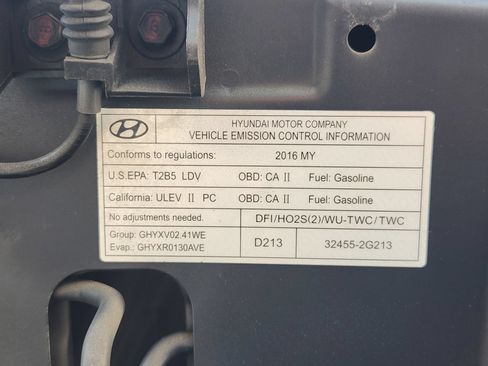 Used 2016 Hyundai Santa Fe Sport FWD image 12