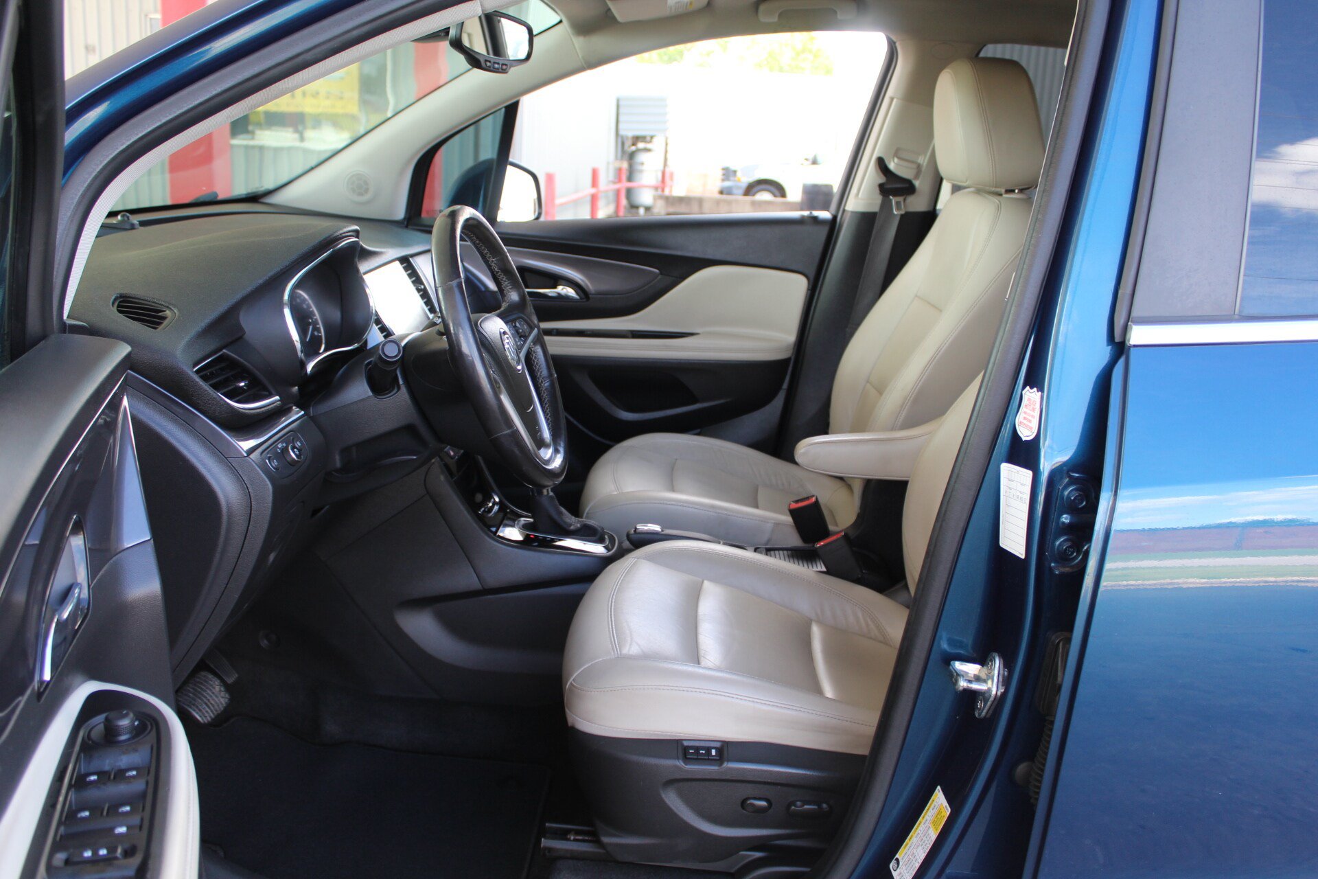 Used 2019 Buick Encore Essence w/ Safety Package II AWD/4WD image 25