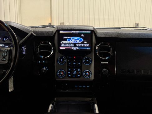 Used 2014 Ford F250 Platinum w/ FX4 Off-Road Package AWD/4WD image 20