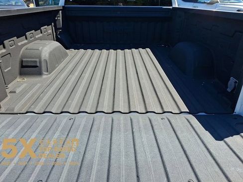 Used 2024 GMC Sierra 1500 Elevation image 33