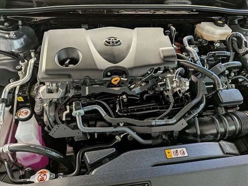 Used 2025 Toyota Camry SE FWD image 29