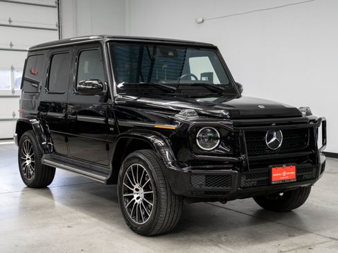 Used 2022 Mercedes-Benz G 550 image 3