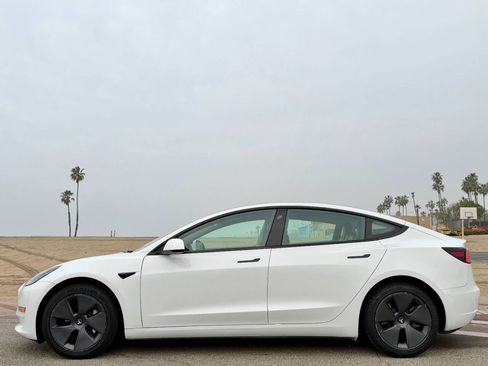Used 2022 Tesla Model 3 Long Range image 2