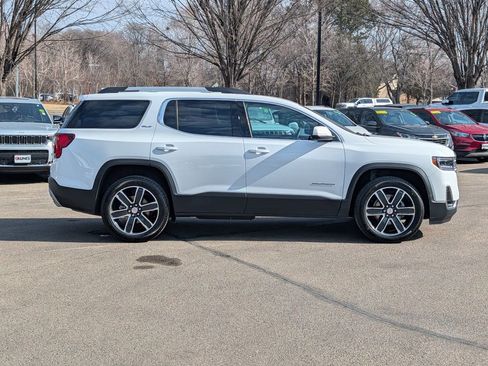Used 2023 GMC Acadia SLT w/ Technology Package AWD/4WD image 10