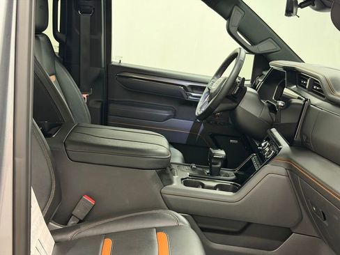 Certified 2025 GMC Sierra 1500 AT4 w/ AT4 Premium Package image 19