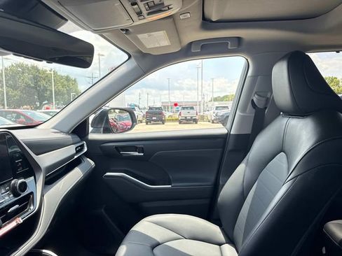 Used 2026 Toyota Highlander XLE AWD/4WD image 23