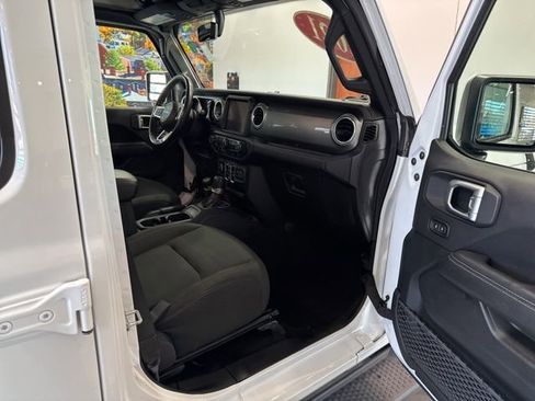 Used 2021 Jeep Wrangler Unlimited Sahara AWD/4WD image 51