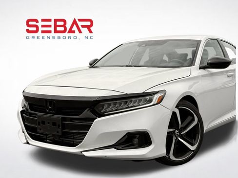 Used 2022 Honda Accord Sport image 2