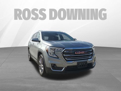 Used 2024 GMC Terrain SLT image 3