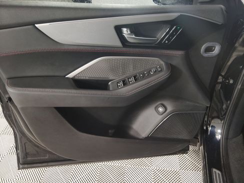 Used 2023 Acura MDX A-Spec image 11