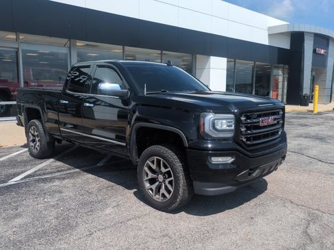 Used 2016 GMC Sierra 1500 SLT w/ All-Terrain Package AWD/4WD image 3