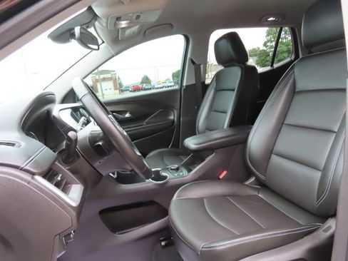 Used 2024 GMC Terrain SLT w/ Elevation Edition AWD/4WD image 18