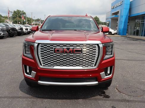 Used 2021 GMC Yukon Denali w/ Denali Premium Package AWD/4WD image 38