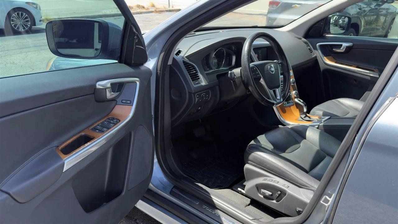 Used 2017 Volvo XC60 T6 Inscription AWD/4WD image 10