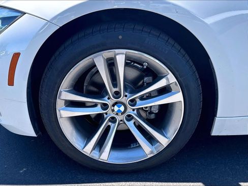 Used 2018 BMW 330i Sedan w/ Convenience Package RWD image 32