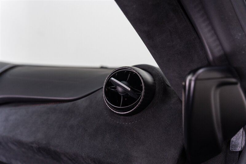 Used 2024 McLaren 750S Spider RWD image 77