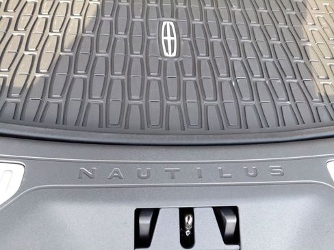 New 2026 Lincoln Nautilus Reserve w/ Jet Appearance Package image 36