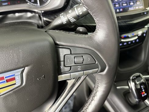 Used 2025 Cadillac XT6 Premium Luxury image 22
