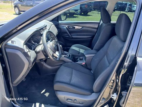 Used 2020 Nissan Rogue S FWD image 9