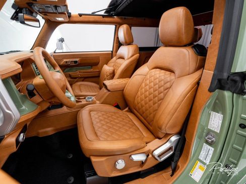 Used 2025 Ford Bronco Badlands image 32